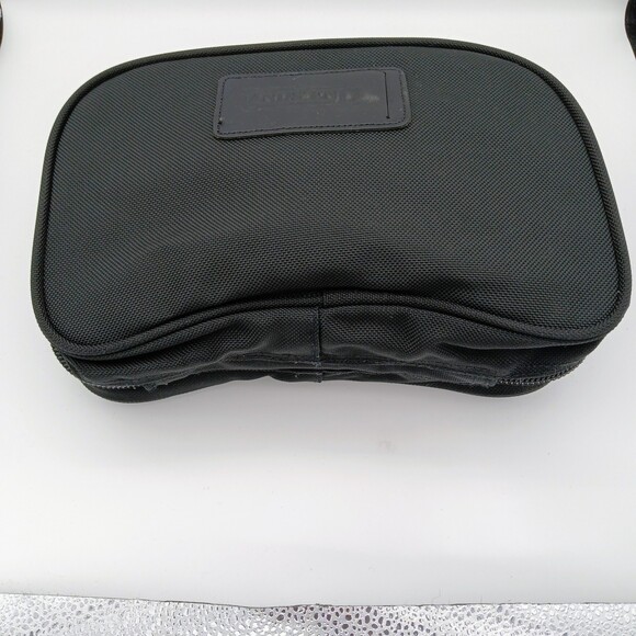 Eddie Bauer black travel toiletry bag compartments zipper - Picture 4 of 9